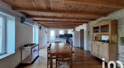 Country house 5 rooms of 148 m² in Chambon (17290)