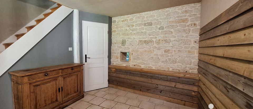 Maison de campagne 5 pièces de 148 m² à Chambon (17290)