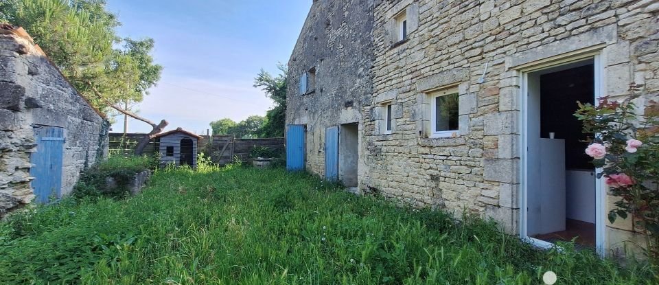 Maison de campagne 5 pièces de 148 m² à Chambon (17290)