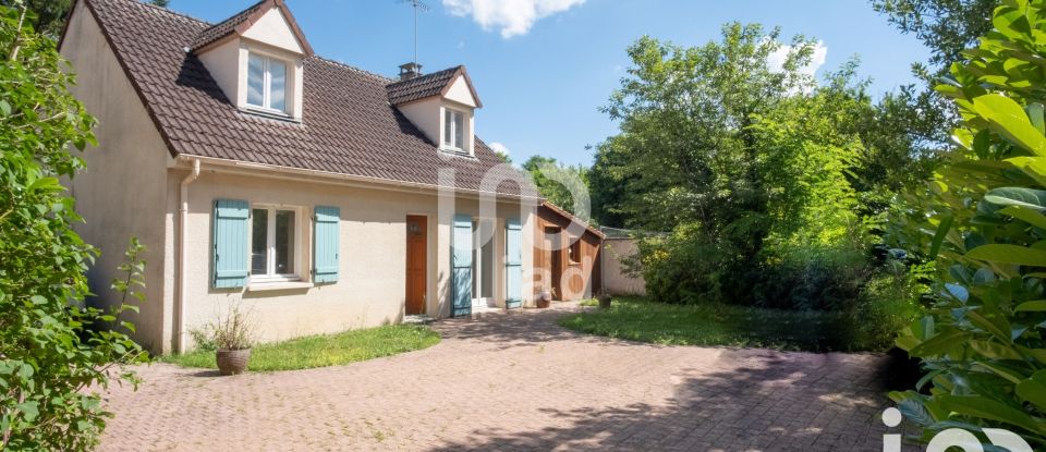 Maison traditionnelle 5 pièces de 90 m² à Vulaines-sur-Seine (77870)