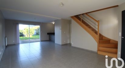 Pavilion 6 rooms of 140 m² in La Milesse (72650)