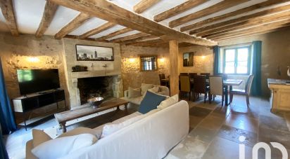 Traditional house 9 rooms of 220 m² in Tours (37000)