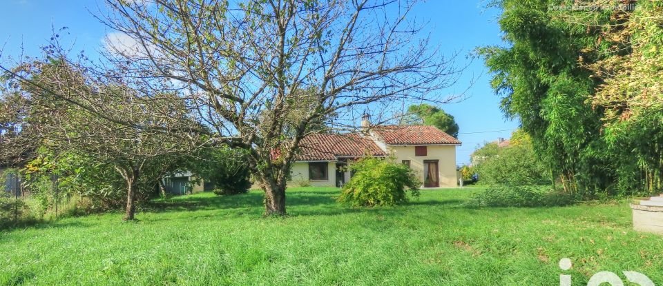 Maison de campagne 4 pièces de 130 m² à Lacourt-Saint-Pierre (82290)