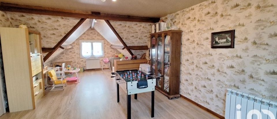 Traditional house 7 rooms of 165 m² in Bailleau-le-Pin (28120)