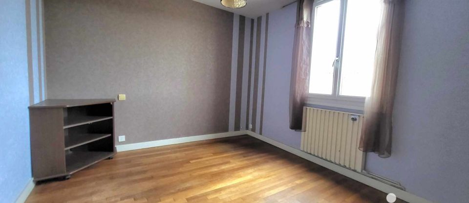 House 4 rooms of 85 m² in Fontenay-le-Comte (85200)