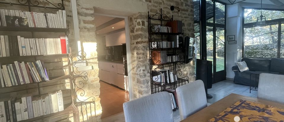 Country house 6 rooms of 160 m² in Saint-Martin-de-Castillon (84750)