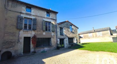 House 9 rooms of 326 m² in Mirebeau (86110)