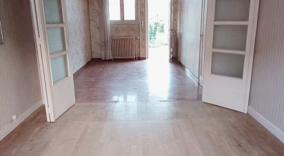 House 5 rooms of 94 m² in Châteauroux (36000)