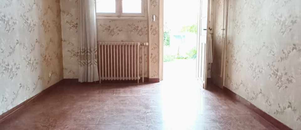 House 5 rooms of 94 m² in Châteauroux (36000)