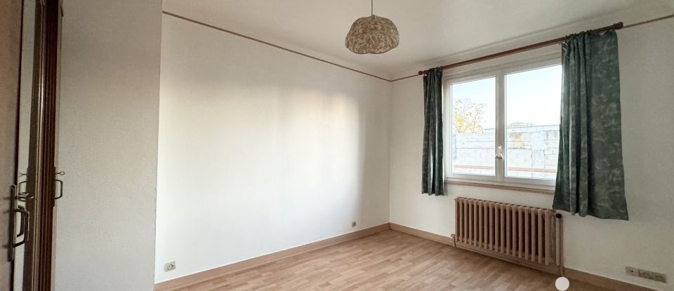 Maison traditionnelle 8 pièces de 123 m² à Bobigny (93000)