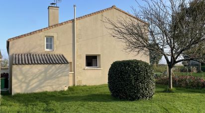 Country house 5 rooms of 117 m² in Saint-Laurs (79160)