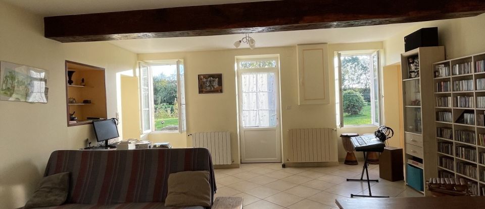 Maison de campagne 5 pièces de 117 m² à Saint-Laurs (79160)