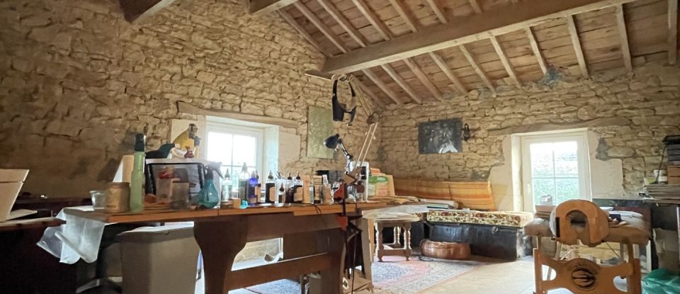 Country house 5 rooms of 117 m² in Saint-Laurs (79160)