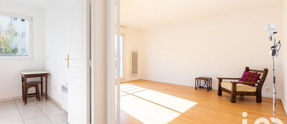 Appartement 2 pièces de 45 m² à Paris (75017)