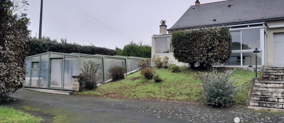 Maison 5 pièces de 203 m² à Montreuil-Bellay (49260)