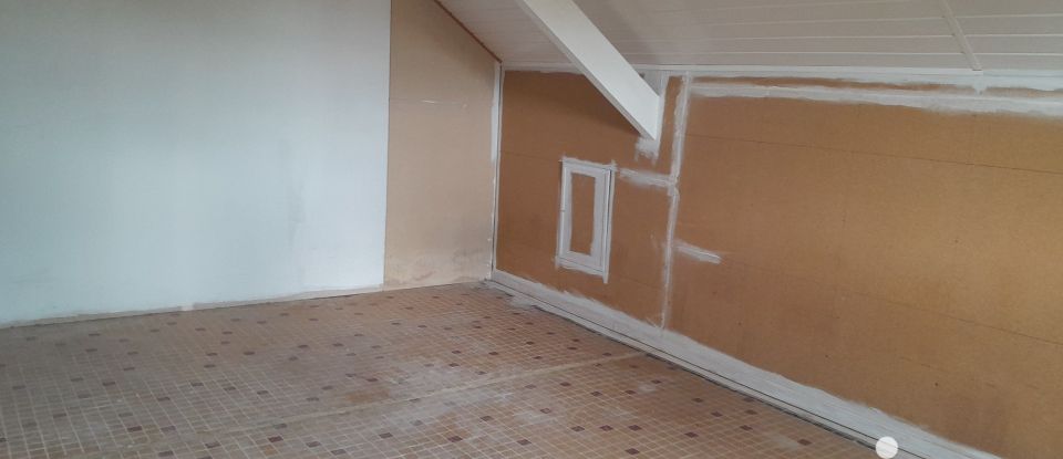 Maison 5 pièces de 203 m² à Montreuil-Bellay (49260)