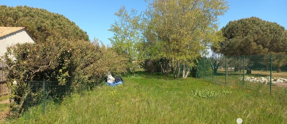 Land of 1,248 m² in Saint-Georges-d'Oléron (17190)