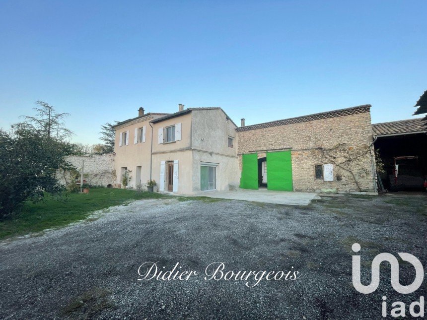 Ferme 5 pièces de 140 m² à Saulce-sur-Rhône (26270)