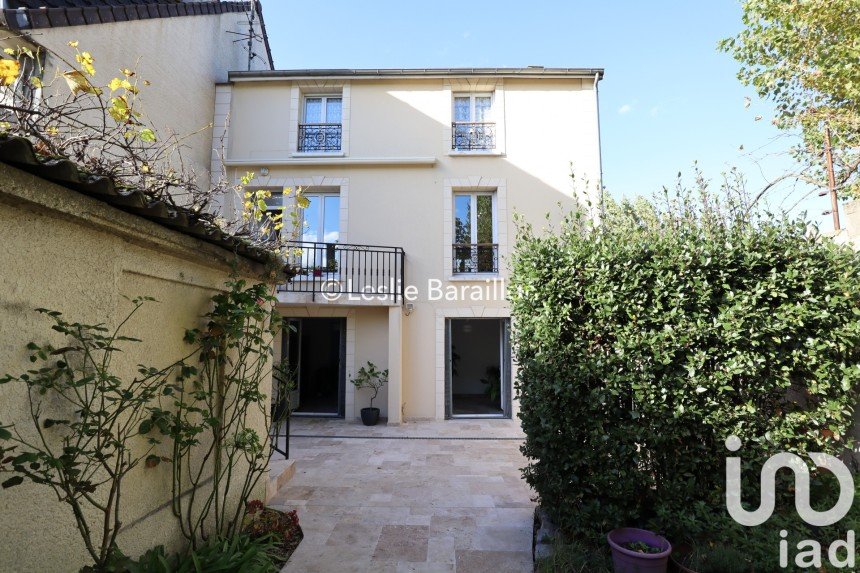 House 8 rooms of 167 m² in Le Perreux-sur-Marne (94170)