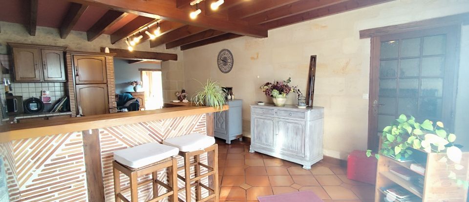 House 6 rooms of 195 m² in Lussac (33570)