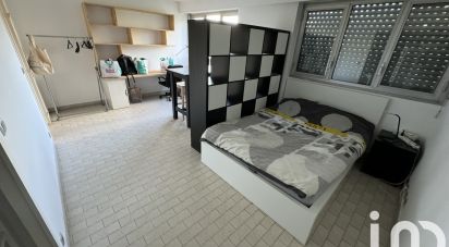 Studio 1 pièce de 31 m² à Toulon (83000)