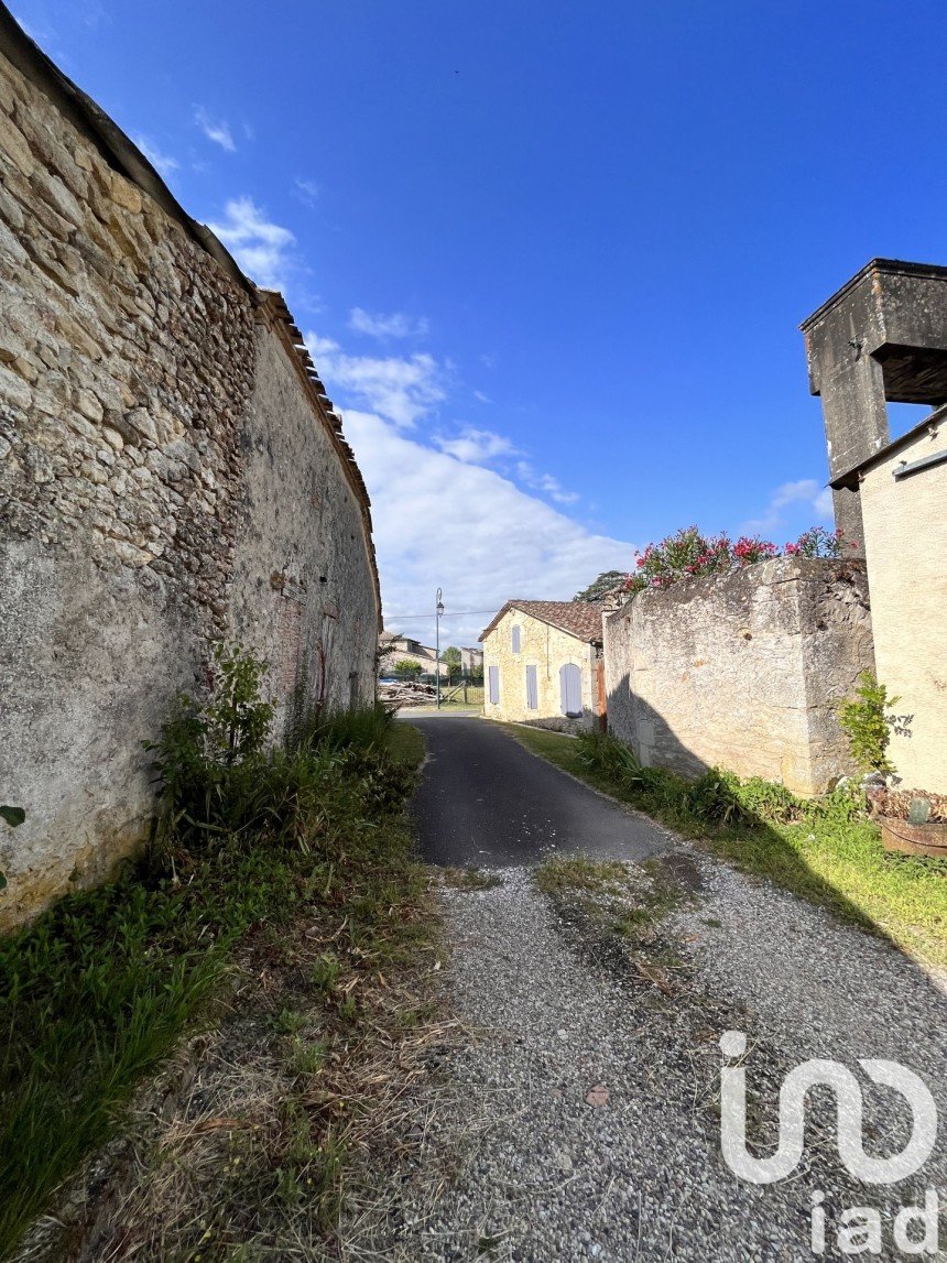 Village house 5 rooms of 135 m² in Soussac (33790)