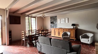 Village house 5 rooms of 135 m² in Soussac (33790)