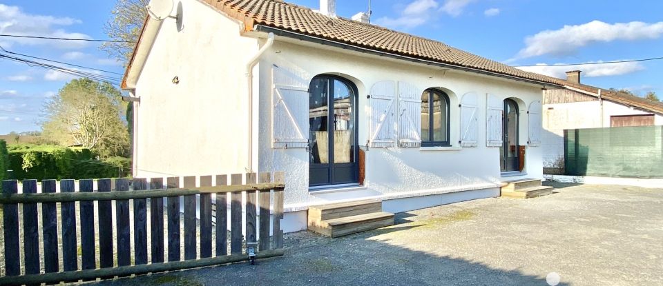 Maison traditionnelle 4 pièces de 65 m² à Mervent (85200)