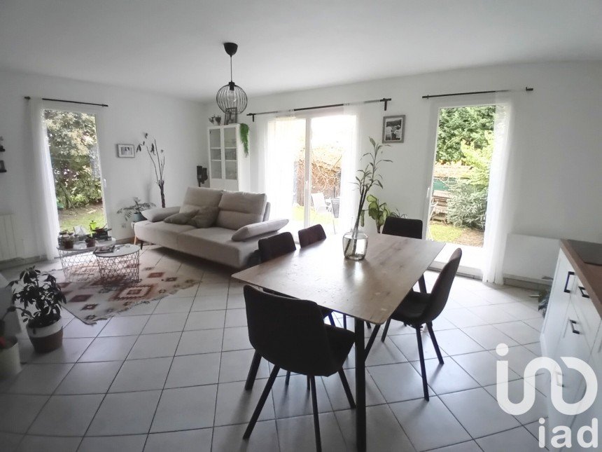 Maison 4 pièces de 82 m² à Belleville (69220)