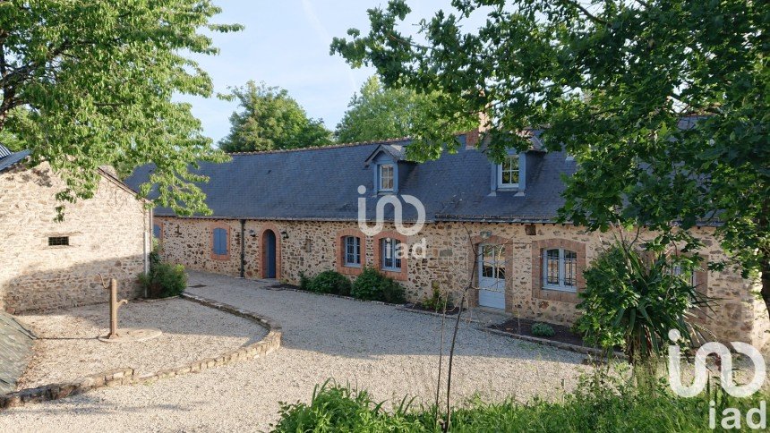 Longere 6 rooms of 145 m² in Le Genest-Saint-Isle (53940)