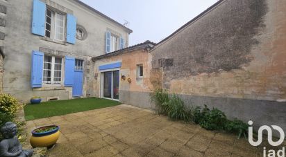 House 6 rooms of 183 m² in Jarnac (16200)