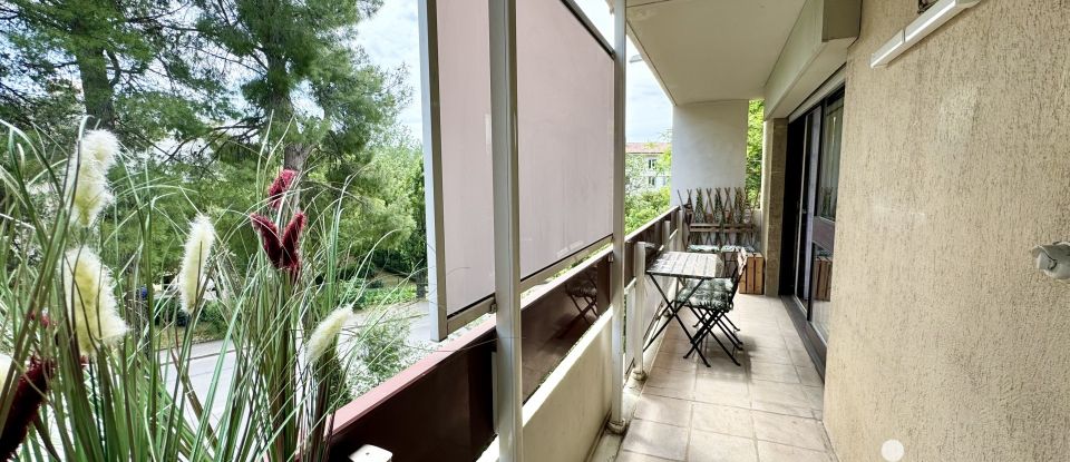 Apartment 4 rooms of 84 m² in Aix-en-Provence (13100)