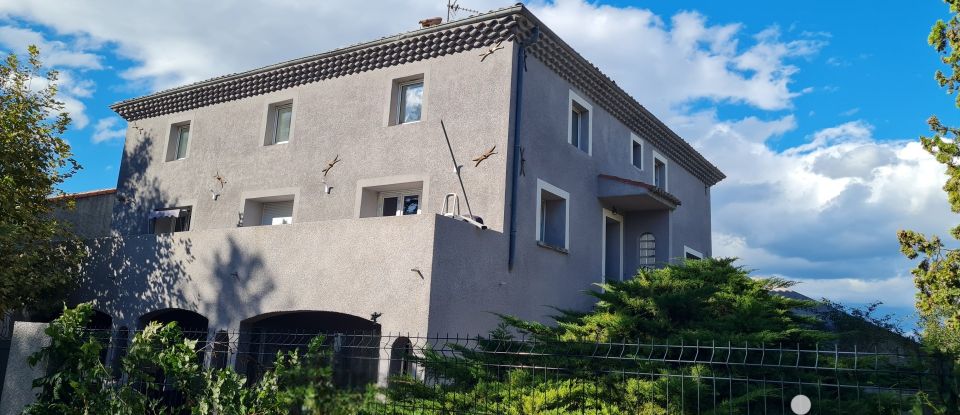 Maison 9 pièces de 370 m² à Savasse (26740)