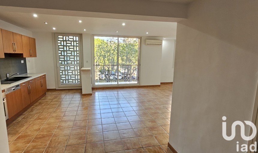 Appartement 3 pièces de 75 m² à Salon-de-Provence (13300)