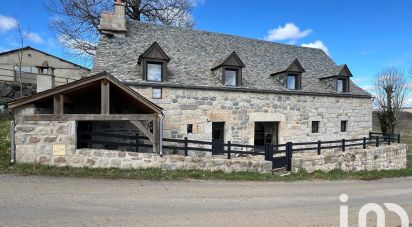 Traditional house 7 rooms of 150 m² in Saint-Urcize (15110)