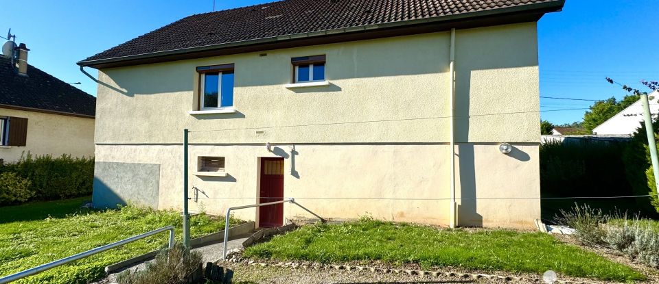 Maison 6 pièces de 102 m² à Cosne-Cours-sur-Loire (58200)