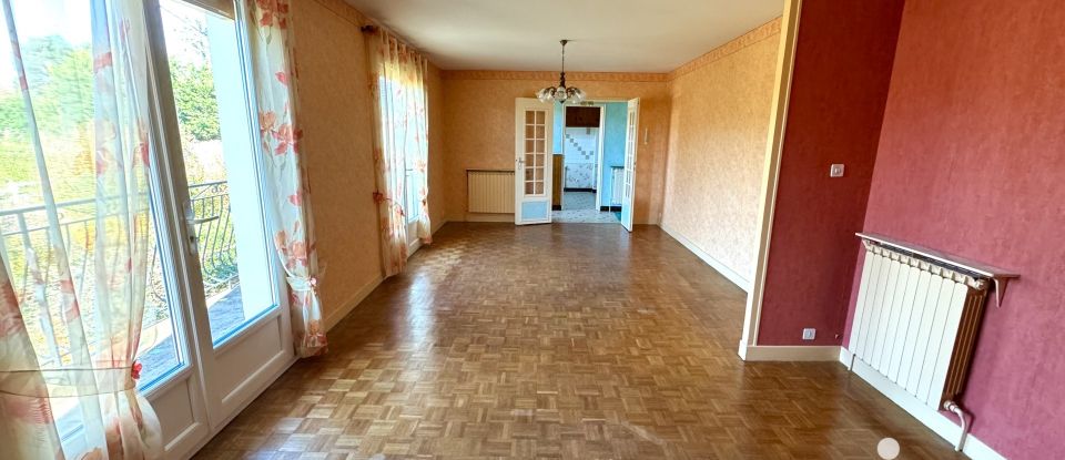 Maison 6 pièces de 102 m² à Cosne-Cours-sur-Loire (58200)