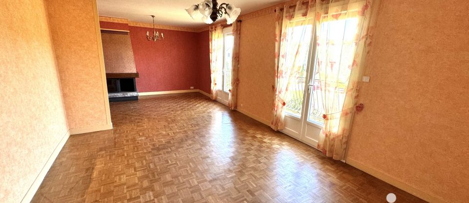 Maison 6 pièces de 102 m² à Cosne-Cours-sur-Loire (58200)