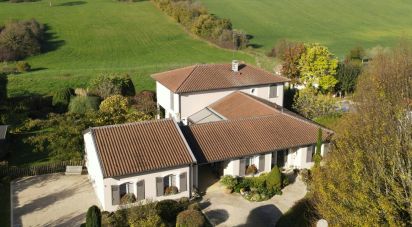 House 11 rooms of 300 m² in Fains-Véel (55000)