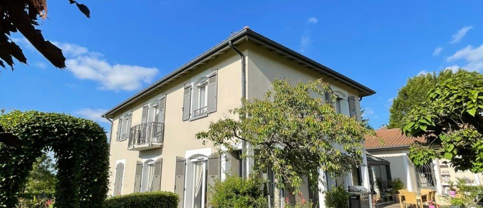 House 11 rooms of 300 m² in Fains-Véel (55000)