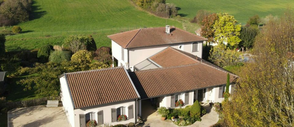 House 11 rooms of 300 m² in Fains-Véel (55000)