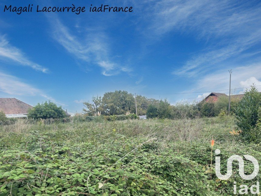 Terrain de 839 m² à Bougarber (64230)