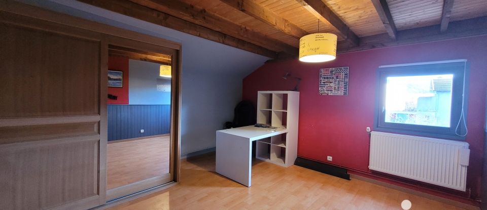 Maison 5 pièces de 187 m² à Fraisses (42490)