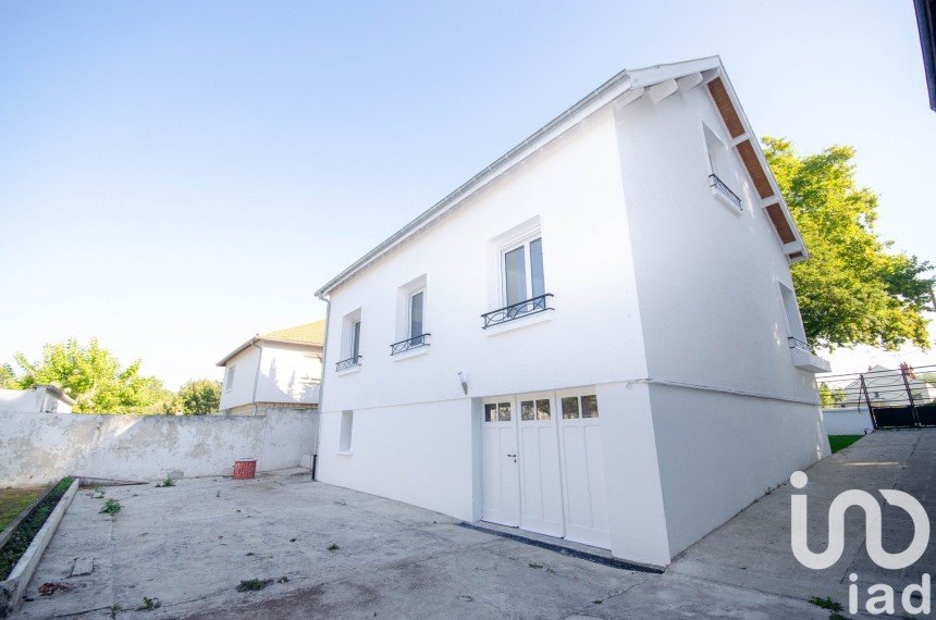 House 6 rooms of 125 m² in Châlons-en-Champagne (51000)