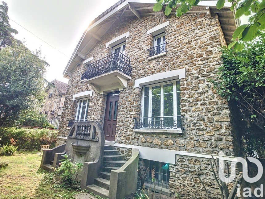 Maison traditionnelle 6 pièces de 135 m² à Villeneuve-le-Roi (94290)