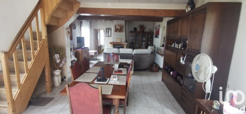 Country house 3 rooms of 95 m² in Rouy-le-Petit (80190)