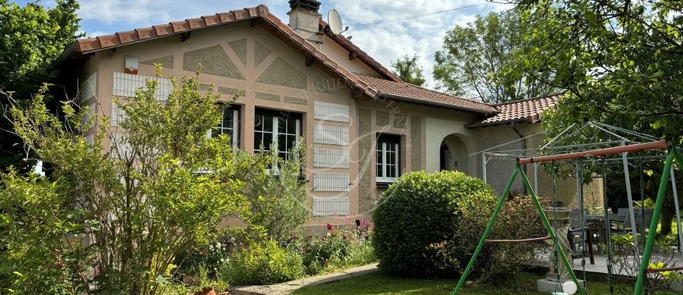 Maison 6 pièces de 140 m² à Combs-la-Ville (77380)