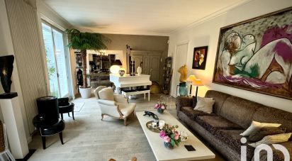 House 9 rooms of 220 m² in Saint-Saulve (59880)