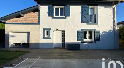 Maison 5 pièces de 164 m² à Saint-Martin-de-Seignanx (40390)