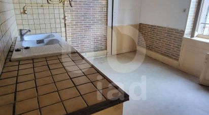 Apartment 4 rooms of 92 m² in Saint-Éloy-les-Mines (63700)